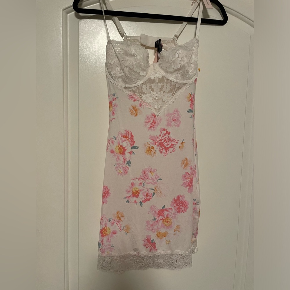 Brand new with tags VS lingerie size M